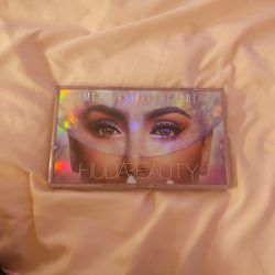 Huda Beauty Mercury Retrograde Eyeshadow Palette