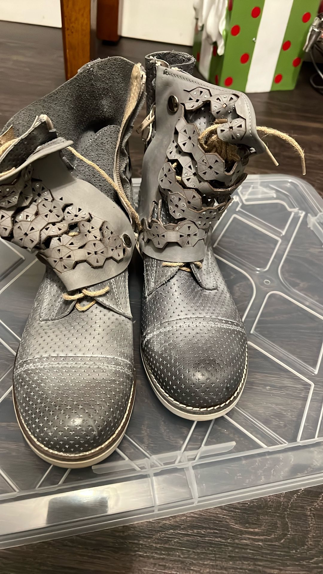 Onako Women Boots Size 40