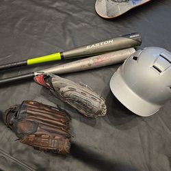 Shuttle Youth M Baseball Helmet 2 Bats 2 Mits
