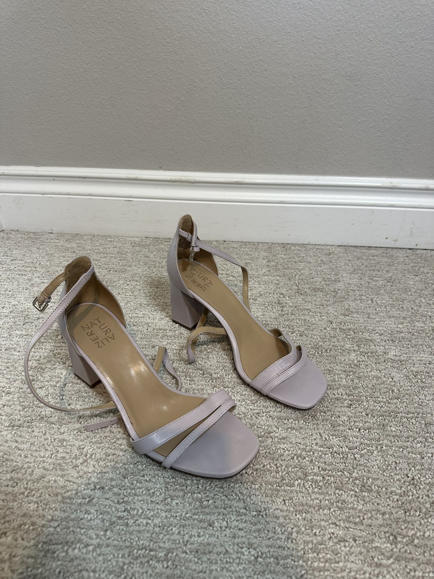 Women purple heels