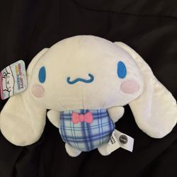 hello kitty plushie 