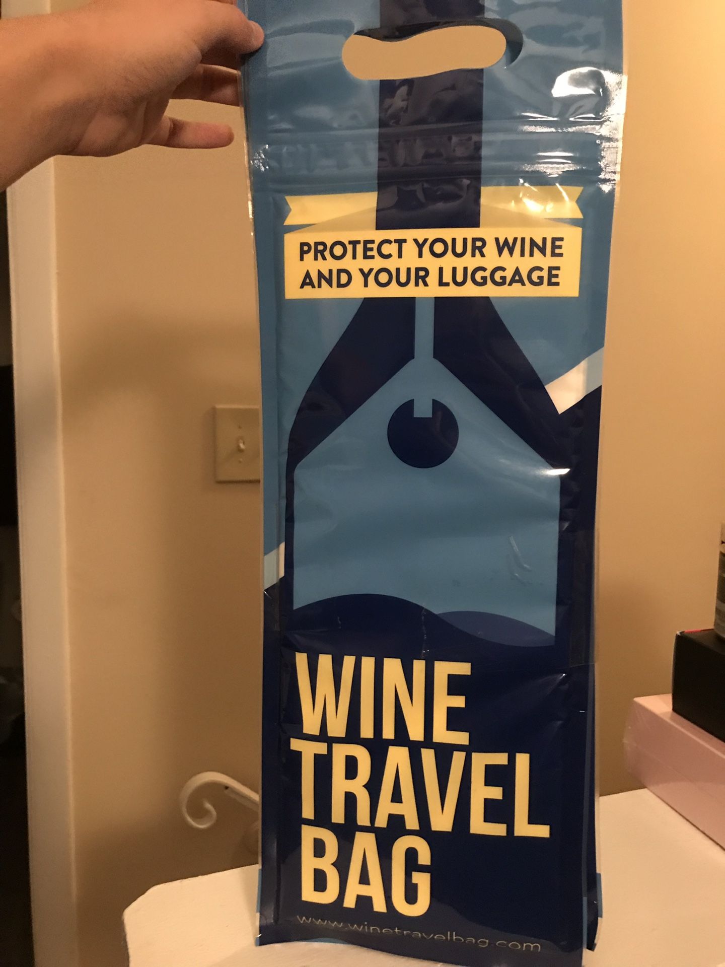 Wine travel bag- brand new (set of 2)