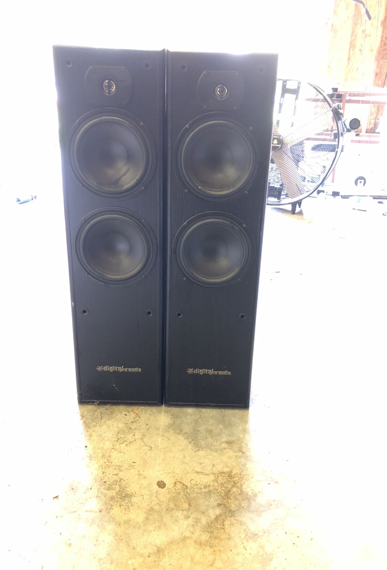 Digital pro audio tower speakers