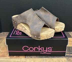 Corkys Women's Volta II Wedge Sandal Taupe Smooth Size 9 - New with Box