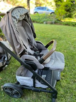 Nuna stroller and car seat