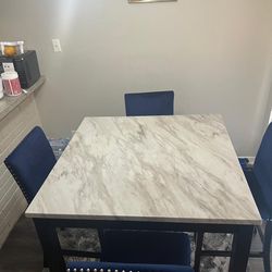 Dining Table With 4 Chairs 