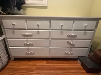 White wooden dresser