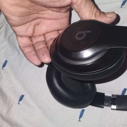 Beats Studio Pro