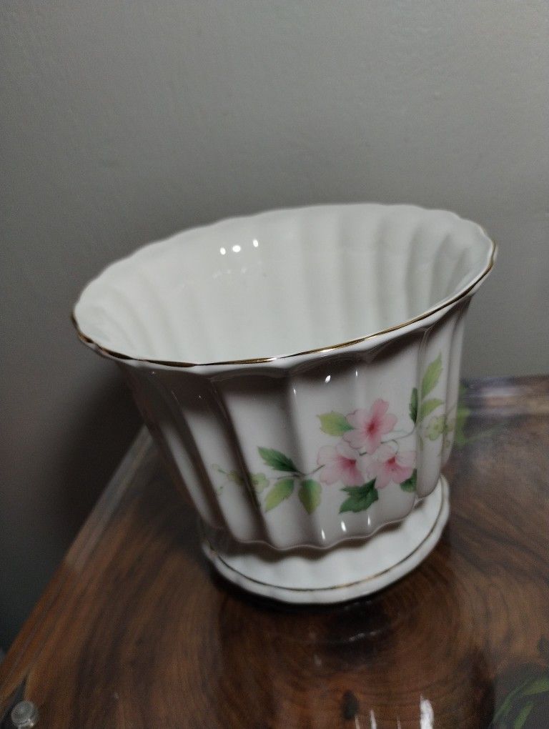 Vintage Bone China - England Porcelain Pot - Planter 7" - EB