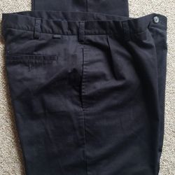 Mens 40x32 Black IZOD pants