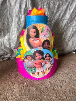 Moana 2 three tier pinata with balls