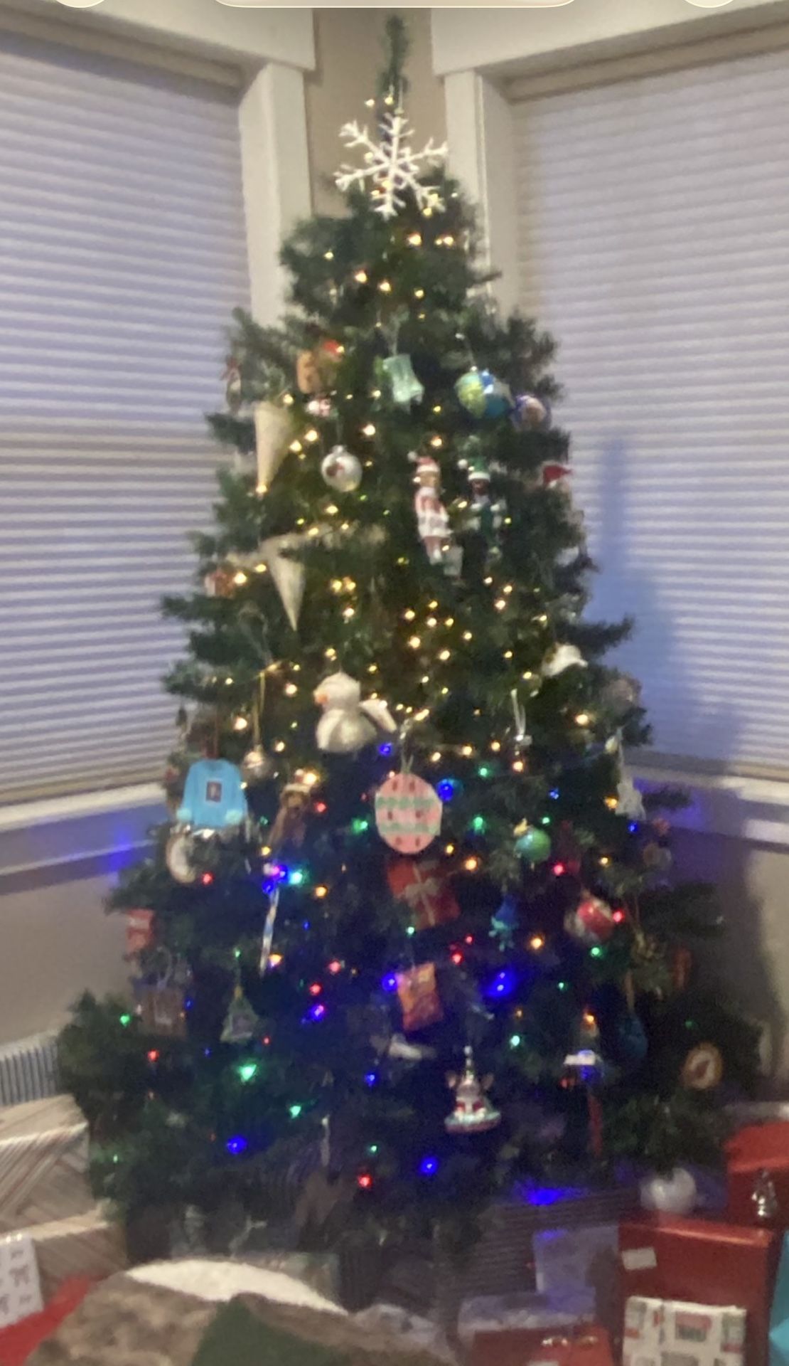 8 Ft Christmas Tree (Unlit) In Storage Bag