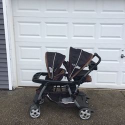Kids dual stroller