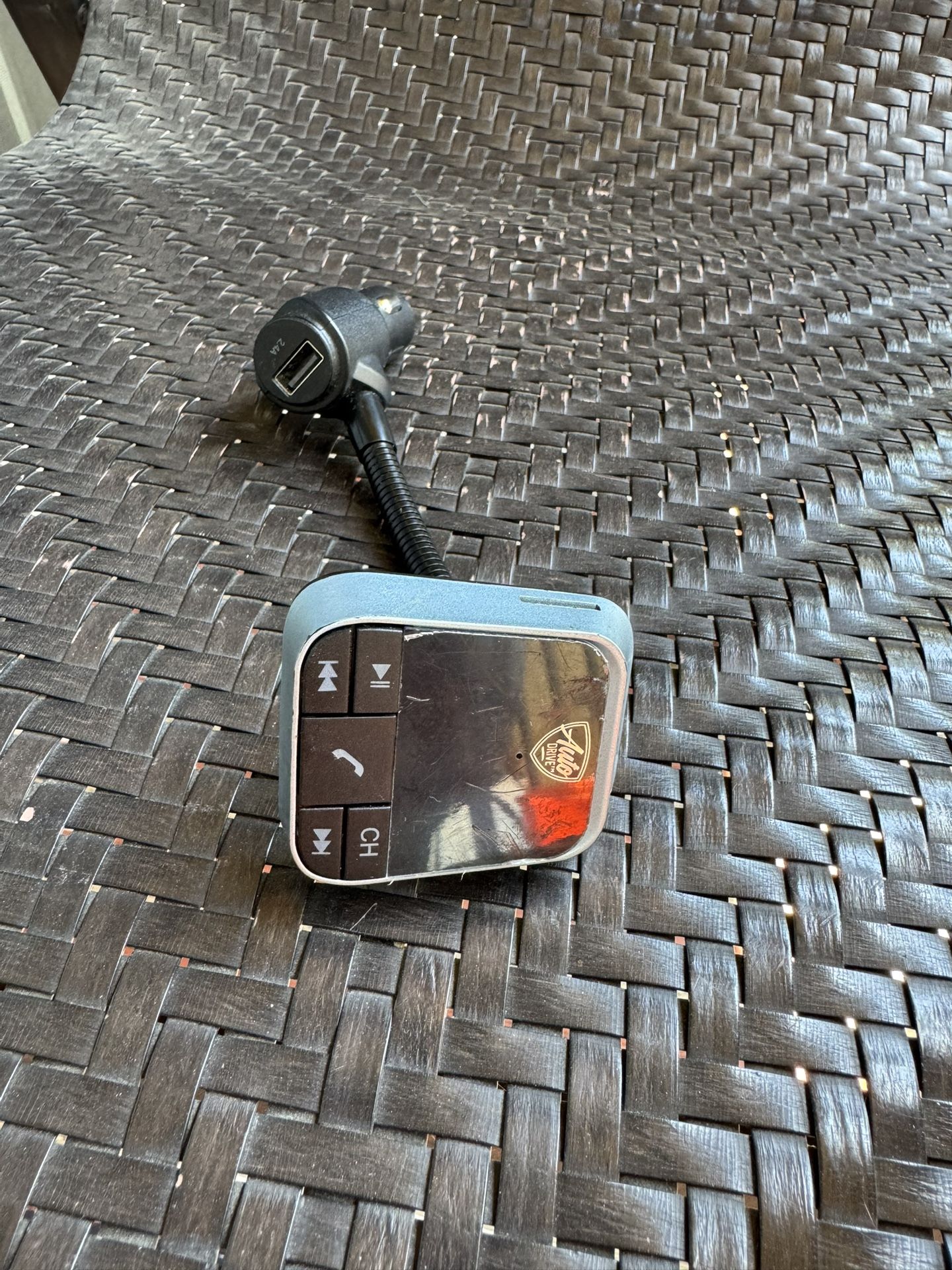 Car Bluetooth- FM radio Adapter 