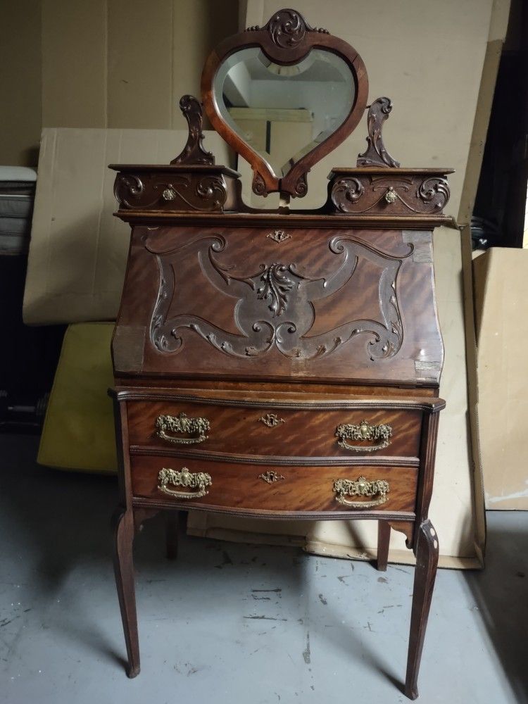 Lady's Desk
