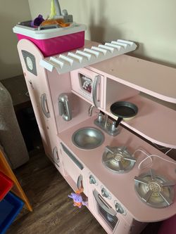 Play Kitchen with toys included