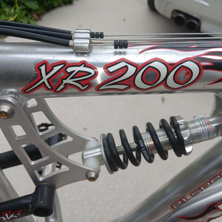 Mongoose 21 Speed Bike