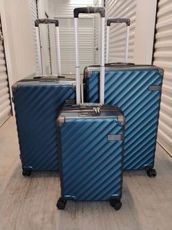 LuggeX 3-Piece Hardside Luggage Set