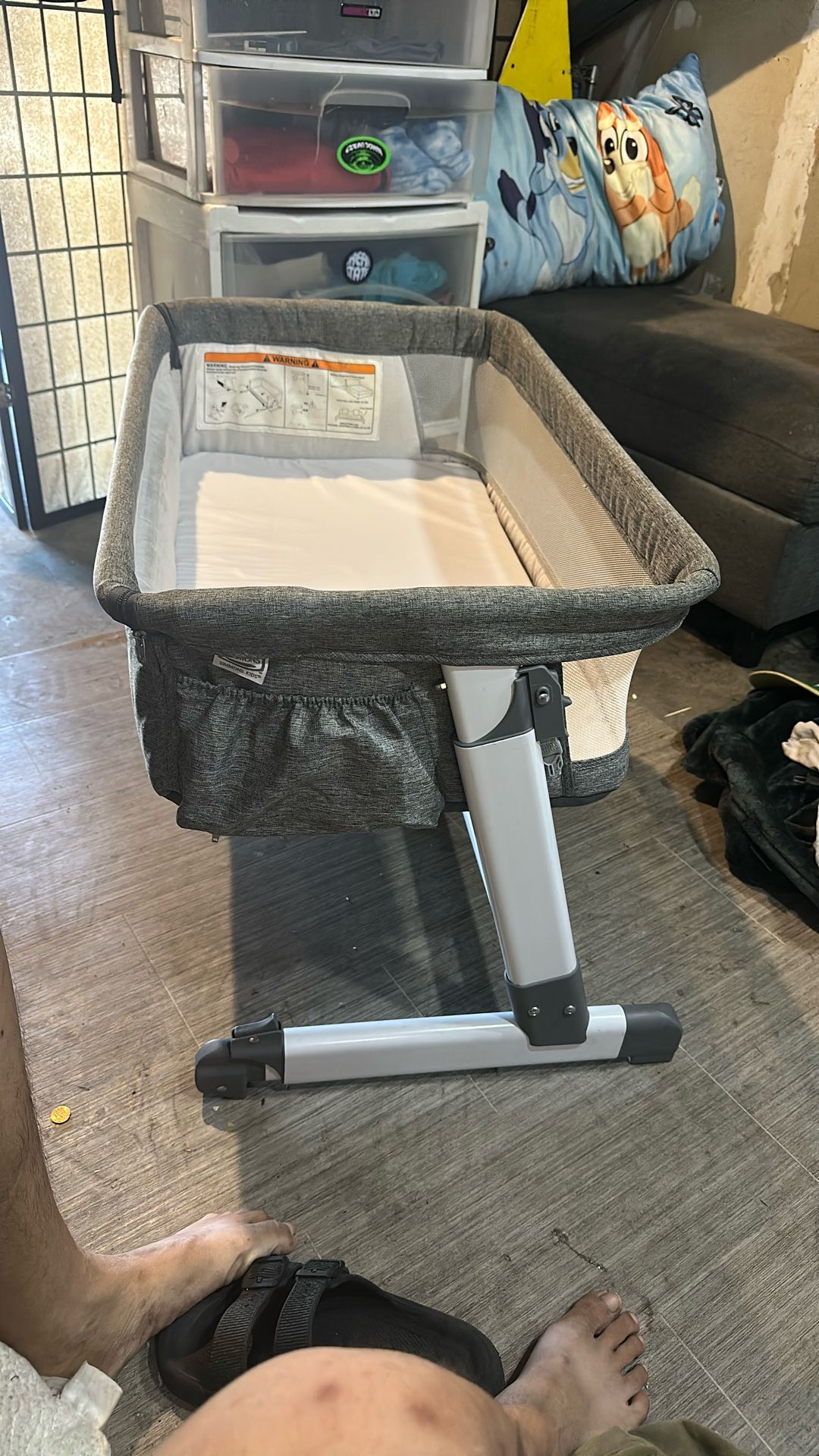 Simmons Kids Room2Grow - Baby Bed New