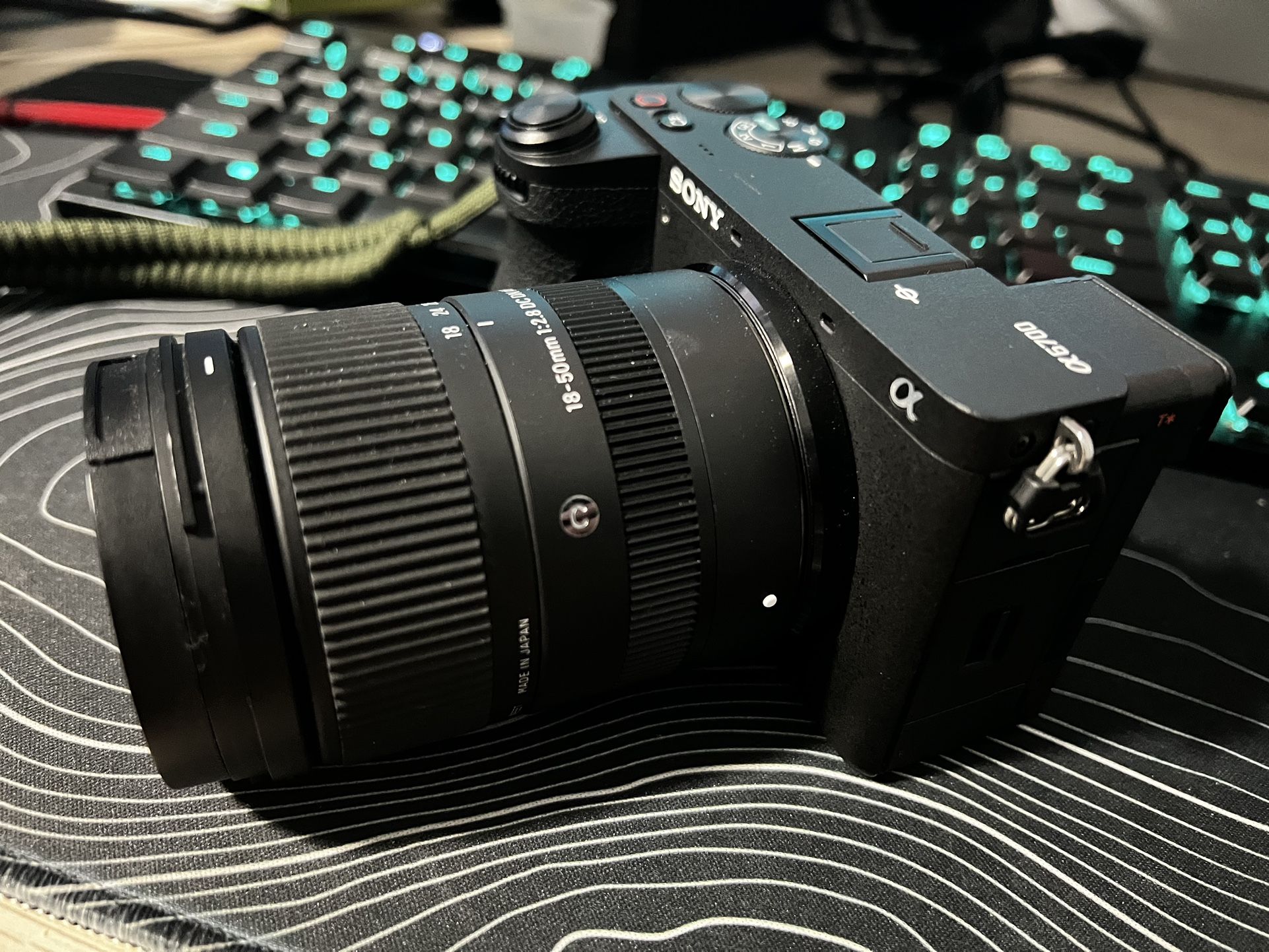 Sony A6700 Sigma 18-50MM Lens