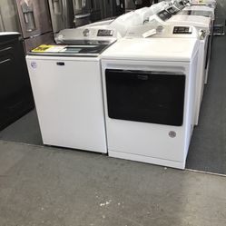 New Scratch And Dent Maytag Washer And Dryer Set. 1 Year Warranty 