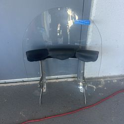 Harley Davidson  DETACHABLE COMPACT WINDSHIELD WITH 3 BAGS