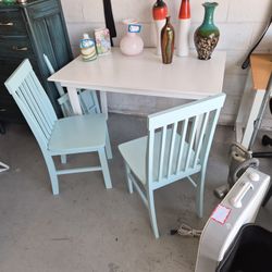 Table & 2 Chairs