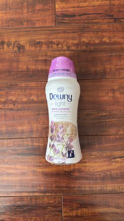 Downy Light In-Wash Scent Booster: White Lavender 14.8 oz