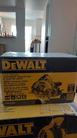 15 Amp Corded 7-1/4 in. Lightweight Circular Saw