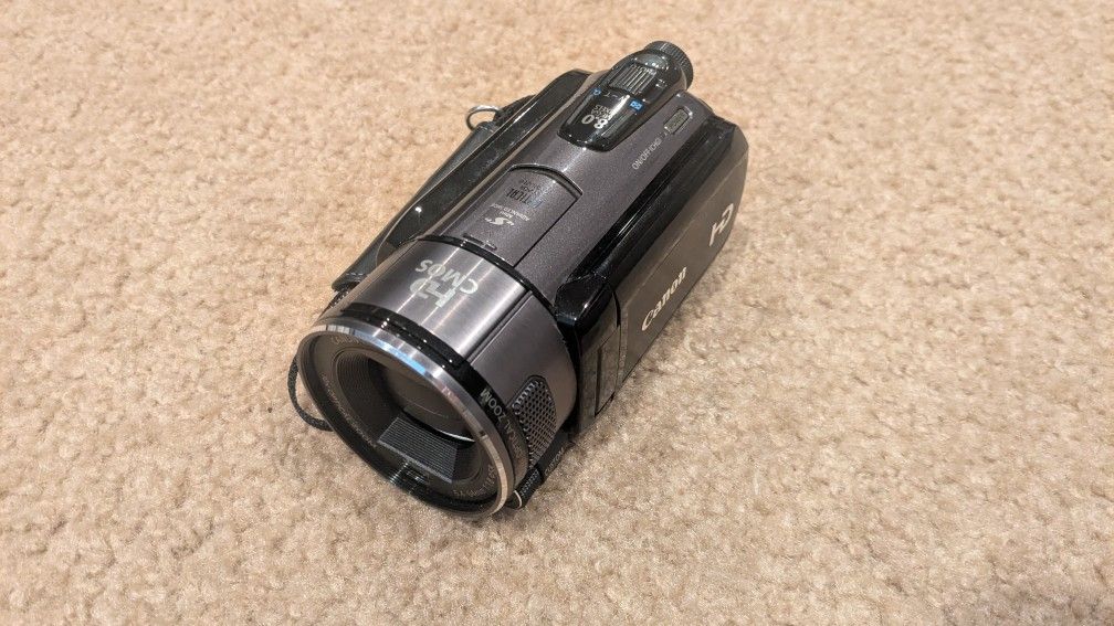 Vixia HF S100 Video Camera