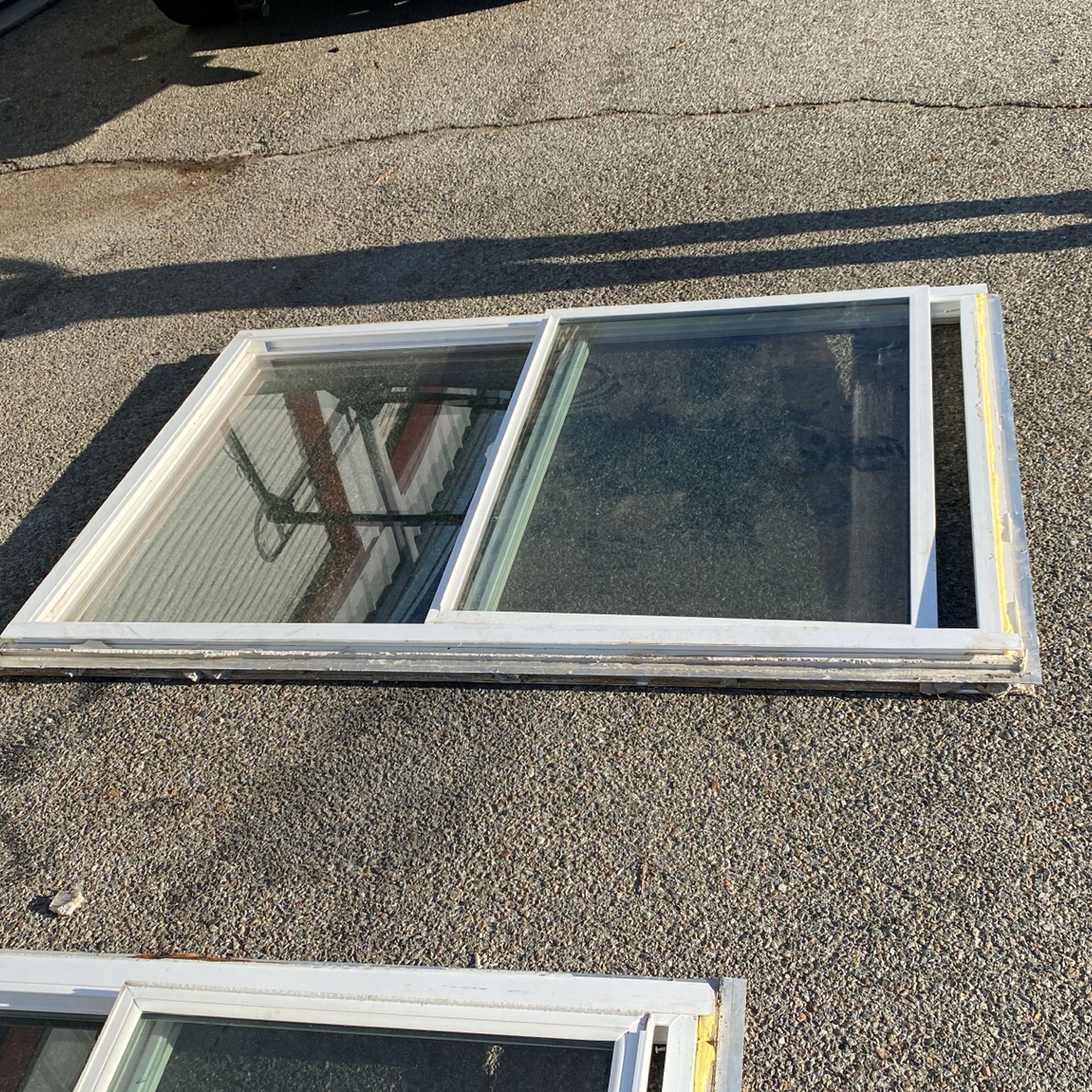 Vinyl Window 46x70