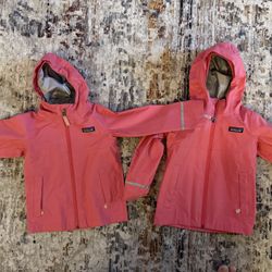 Two Patagonia Torrentshell 3L Rain Jacket - 3T 4T
