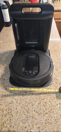 Shark Robot Vacuum with Self-Empty Base