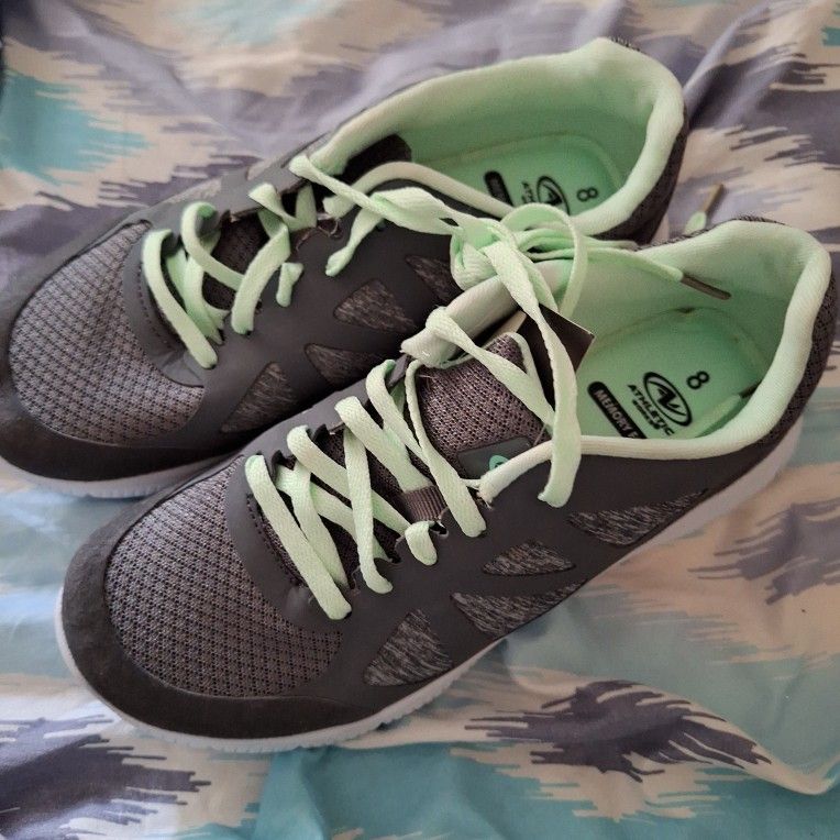 Women's Walking Shoes