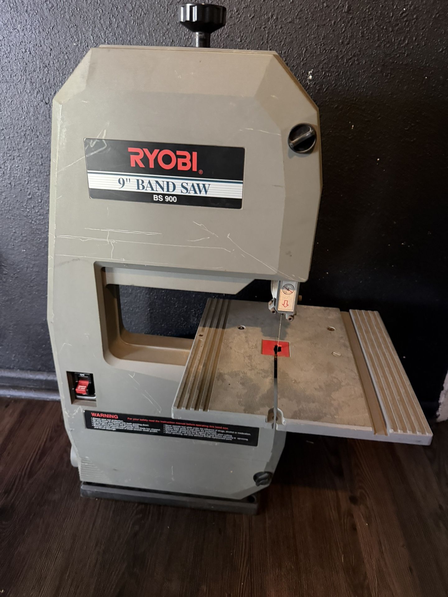 RYOBI 9’ Band Saw