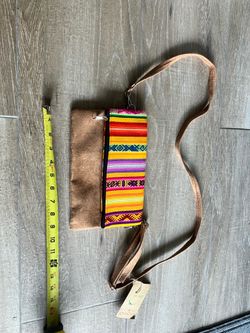 Adjustable Small Crossbody Purse Handmade from Peru with Zipper