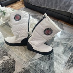 Madden Girl Snow Boots Size 7 