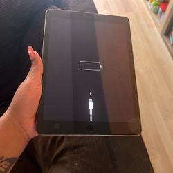 Ipad for parts or repair 