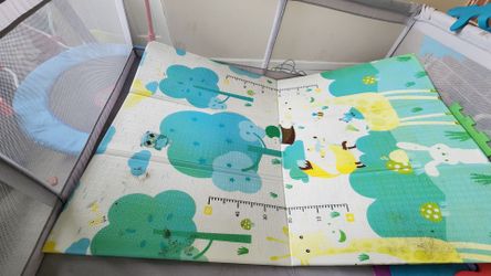 Large play pen