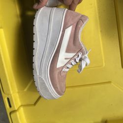 Women’s Shoes 