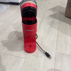 Red Keurig  K-Mini Single-Serve Pod Coffee Maker Machine 