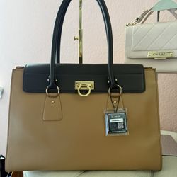 Ferragamo Shoulder Bag