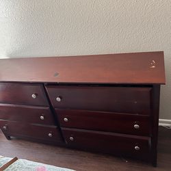 Dresser Must Pick Up…negotiable.