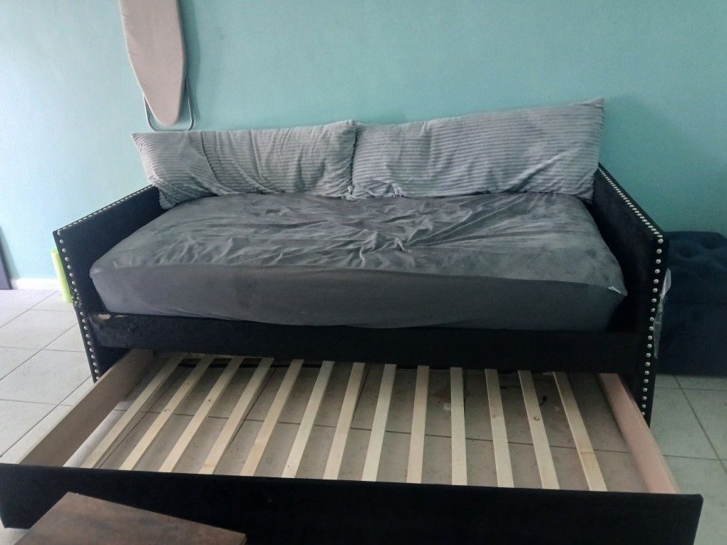 Bed Pull Out Couch