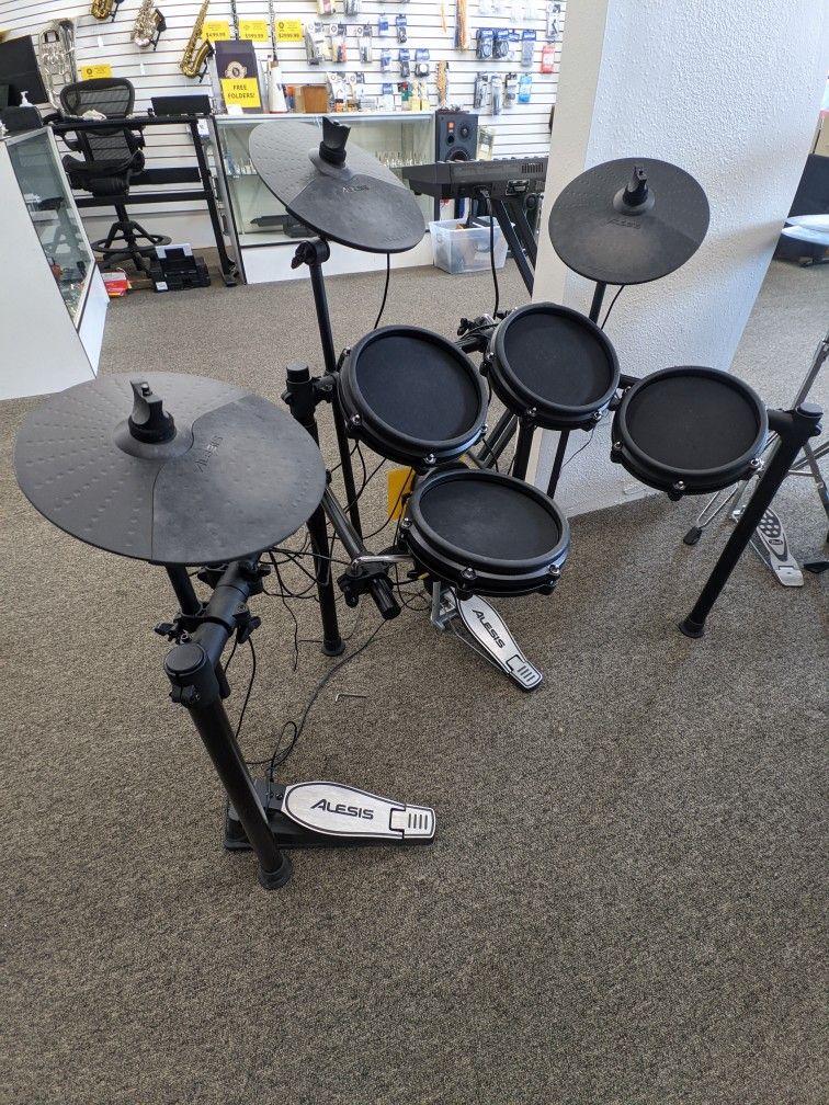 Alesis Nitro Mesh Electronic Drum Set