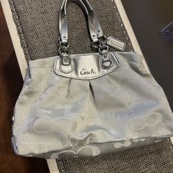 Women’s Coach Handbag