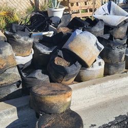 Free Soil MUST BRING YOUR OWN BUCKET OR CONTAINERS