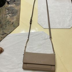 Michael Kors Crossbody Purse 