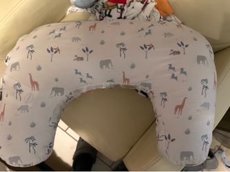 Breast-feeding pillow