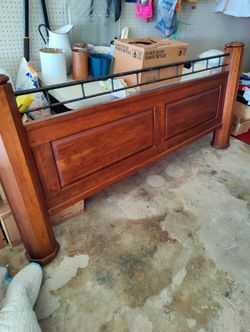 Queen Size Bed By Bob Timberlake 